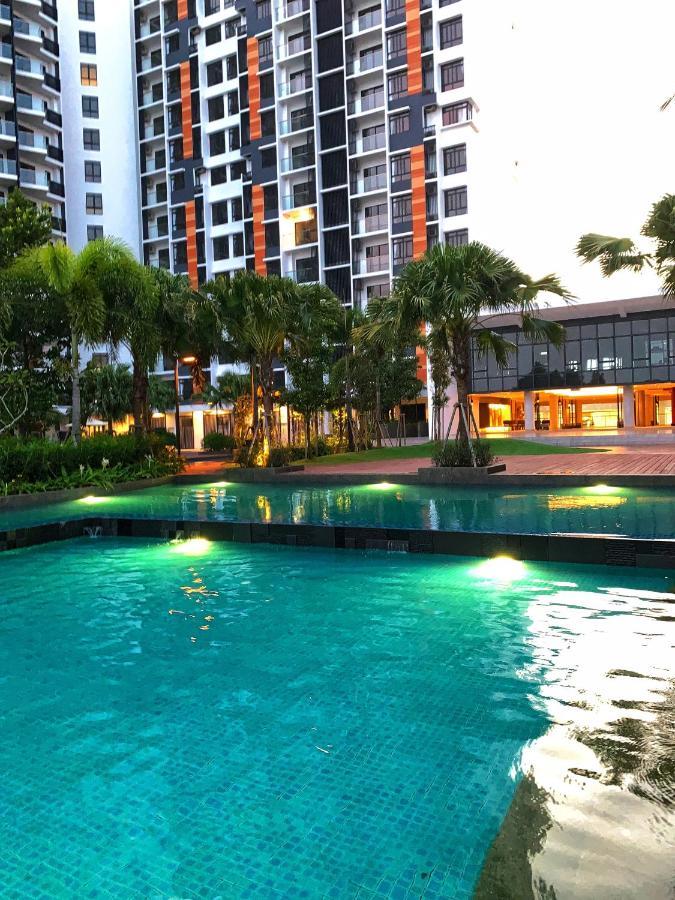 Timur Bay Groundfloor Pool & Seaview Kuantan Zewnętrze zdjęcie